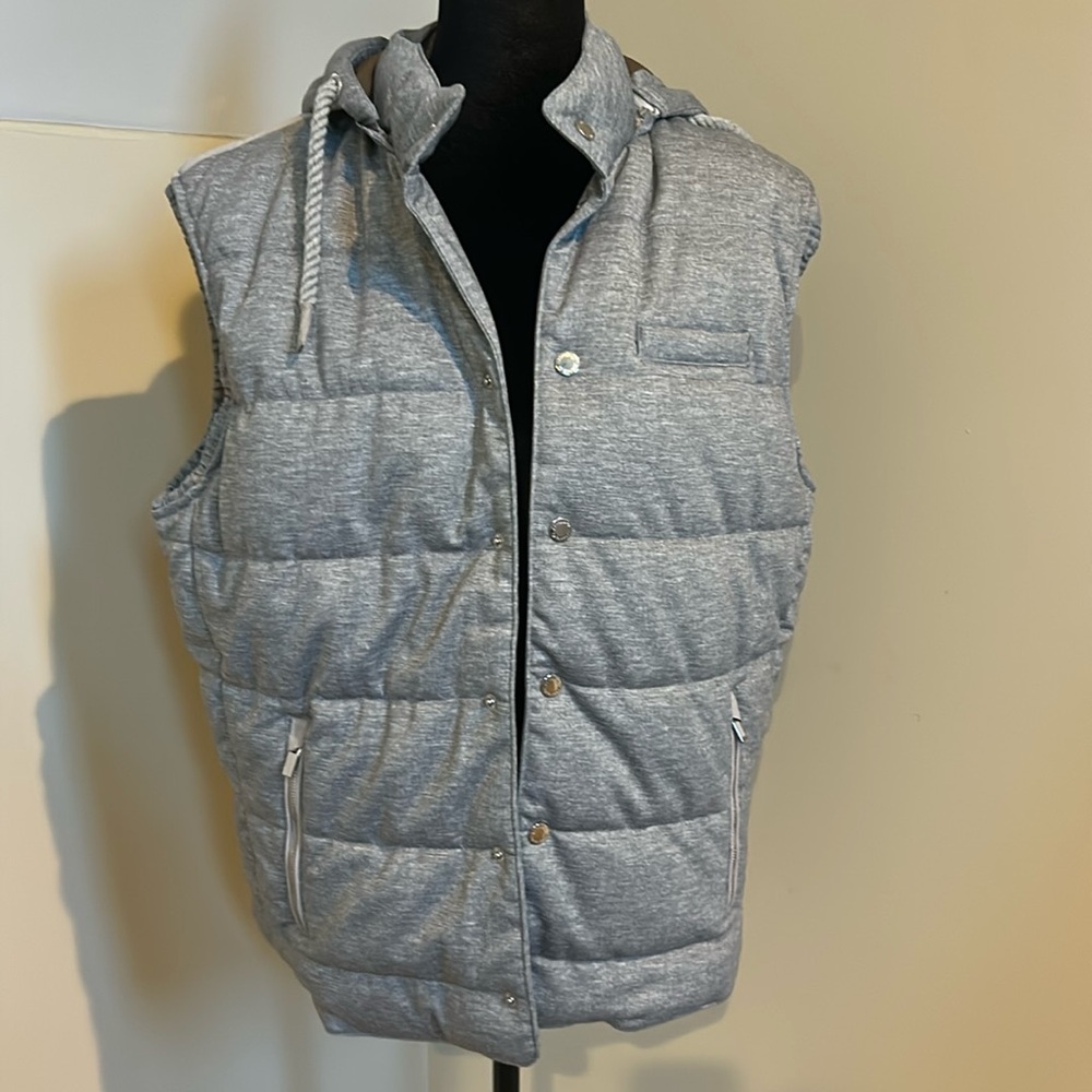 Johnnie O Med Hooded Vest NWOT